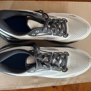 Brooks GTS Adrenaline 23 Sneakers